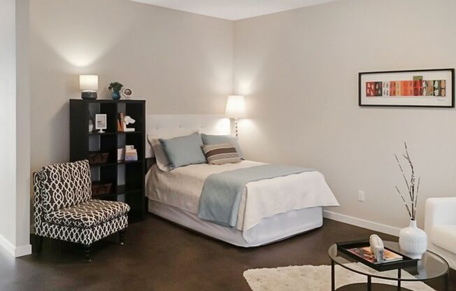 THE BELLE in Garden Home! - DOWNSTAIRS SLEEK MODERN STUDIO with Private Patio/Yard Space!  **SEE LISTING FOR DETAILS