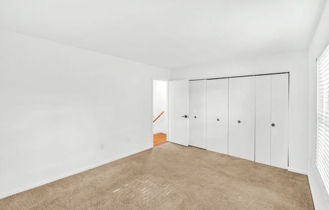 2 beds, 1.5 baths, 980 sqft, $1,895, Unit 2746 Gatewood Cir