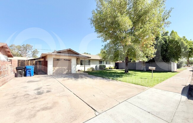 910 N WEDGEWOOD DR