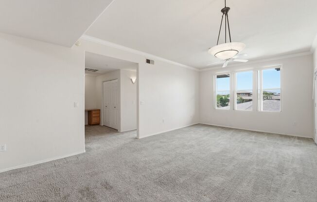 2 beds, 2 baths, $1,595, Unit UNIT 3100