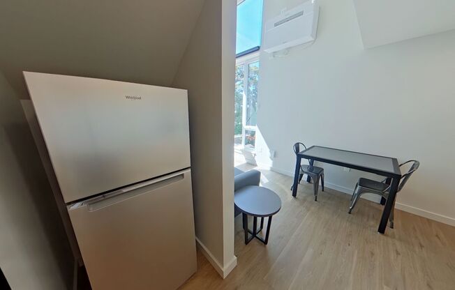 1 bed, 1 bath, 419 sqft, $1,500, Unit 501