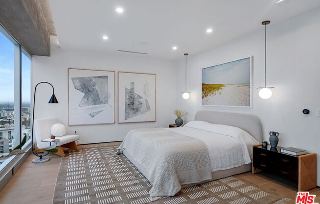 3 beds, 4 baths, 3,580 sqft, $29,900, Unit PHE