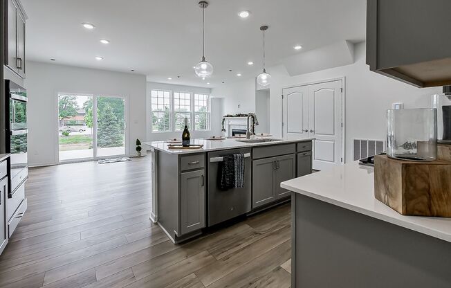 AVAILABLE NOW! Modern Comfort Meets Everyday Convenience in Commerce Township!