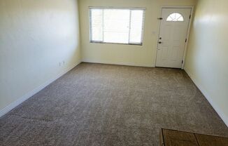 2 beds, 1 bath, $2,595