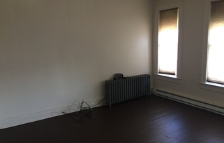 1 bed, 1 bath, $625, Unit Apt 3