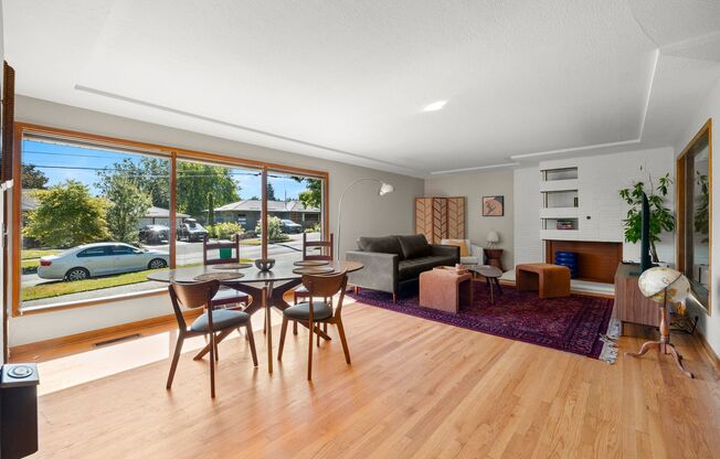 Mid-Century Classic! 3bd/3ba 2700 sf Short Term- FULLY FURNISHED!