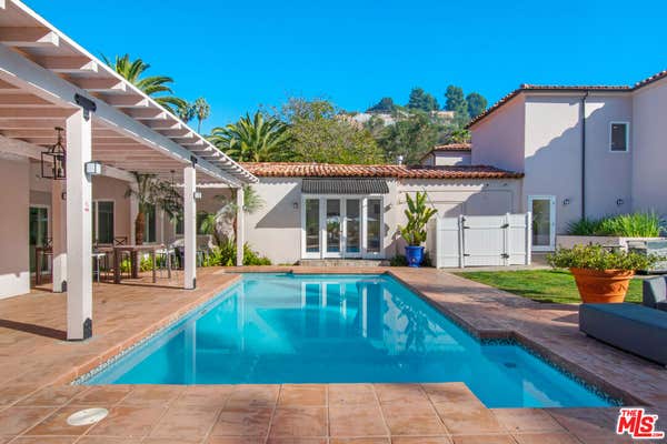 9696 BEVERLY HLS MEDITERRANEAN ESTS