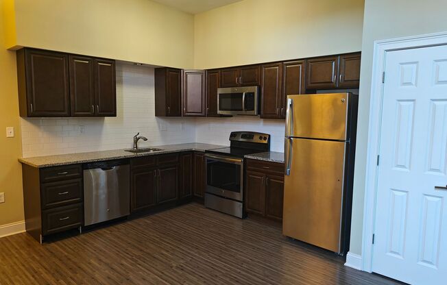 1 bed, 1 bath, 670 sqft, $1,595, Unit 303