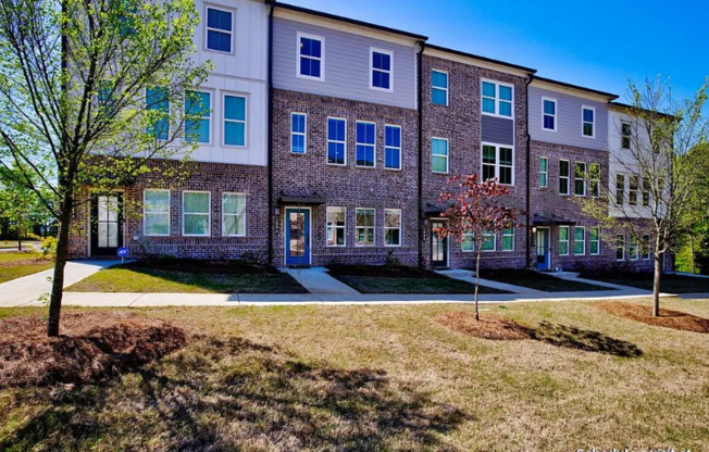 1004 TAYLOR CT