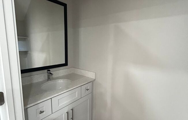 1 bed, 1.5 baths, 941 sqft, $1,765, Unit 224 - L1085 LOFT