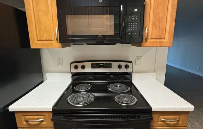 1 bed, 1 bath, 750 sqft, $2,225, Unit 006