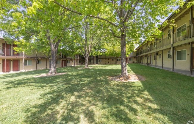 2 beds, 1 bath, 750 sqft, $1,550