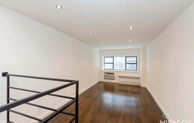 27 W 16 ST
