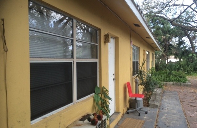 307 SW 11 AVE - COMM 8