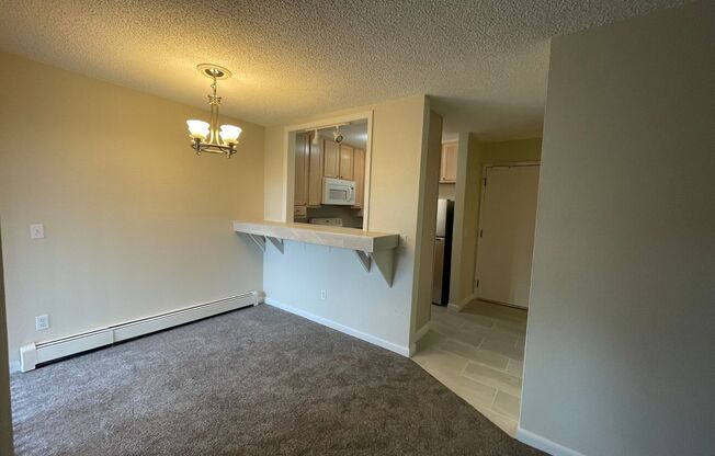 2 weeks FREE! Cozy 2B/1.5B Quiet Boulder Unit