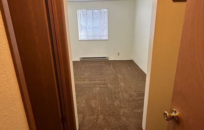2 beds, 1.5 baths, 950 sqft, $1,650, Unit B206