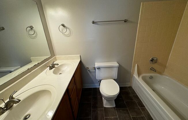 2 beds, 2 baths, 1,042 sqft, $1,200, Unit 6034E