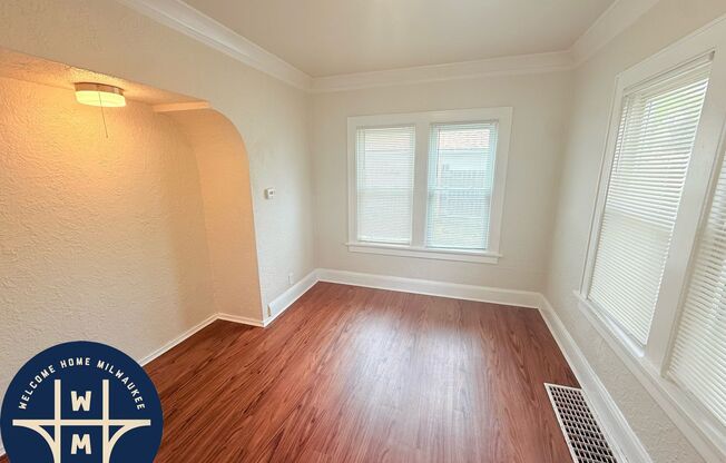 221 W RING ST