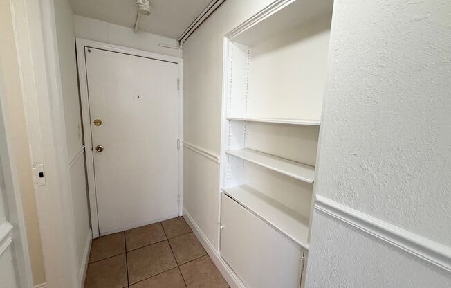 Discover urban living at its finest with this spacious studio apartment in the heart of downtown Jacksonville!