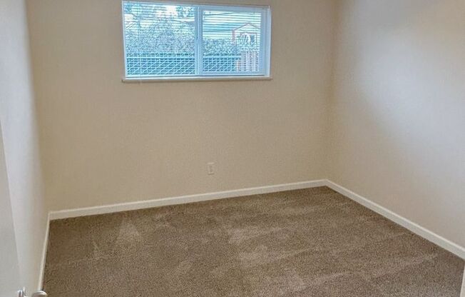 2 beds, 1 bath, 845 sqft, $1,575, Unit 49