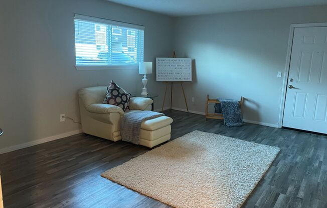 3 beds, 2 baths, 1,000 sqft, $1,200, Unit 111