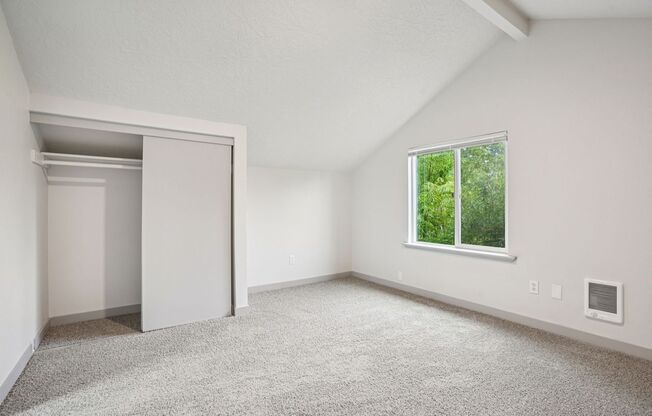 3 beds, 1.5 baths, 1,246 sqft, $2,199, Unit 2611-1