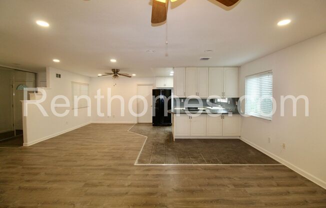 Poway, 13828 Otis Pl - Cul-De-Sac, Luxury Vinyl Plank Flooring, Air Conditioner, Attached 2 Car Garage.