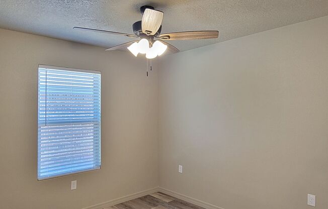LUXURY 2 BEDROOM UNITS