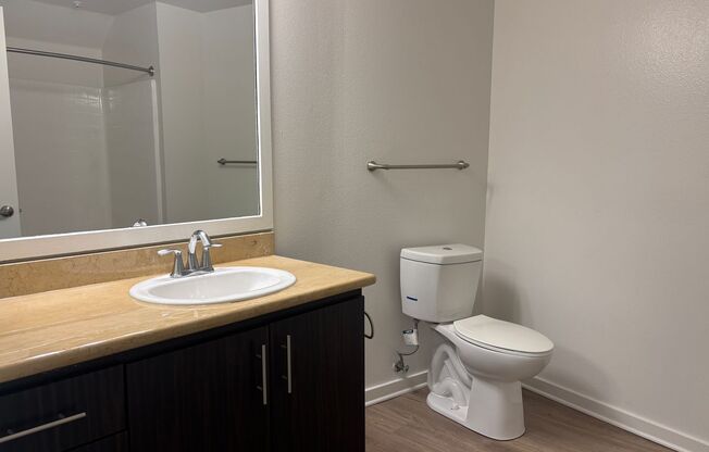 3 beds, 3 baths, 1,956 sqft, $5,030, Unit 475