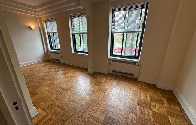 1 bed, 1 bath, $1,145, Unit 102