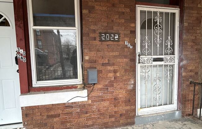 2 beds, 1 bath, $1,250, Unit #2