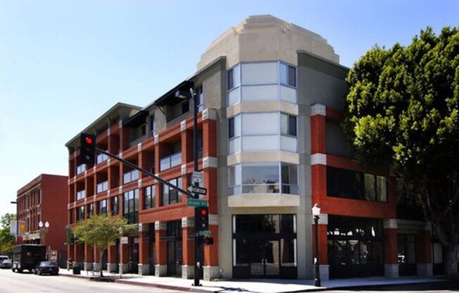 1 bed, 1 bath, 604 sqft, $2,900, Unit 215 P