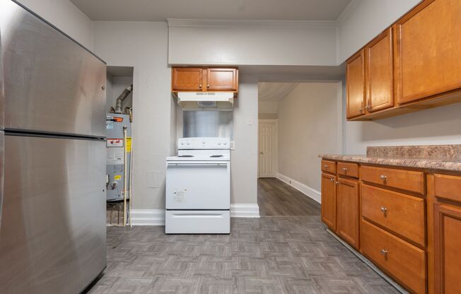 1 bed, 1 bath, 150 sqft, $700, Unit RB208 Poplar UNIT B