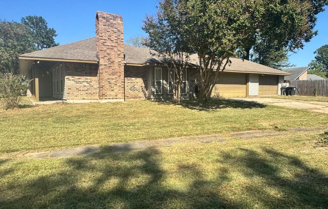 3 bedroom, 2 bathroom home located in Baton Rouge, LA.