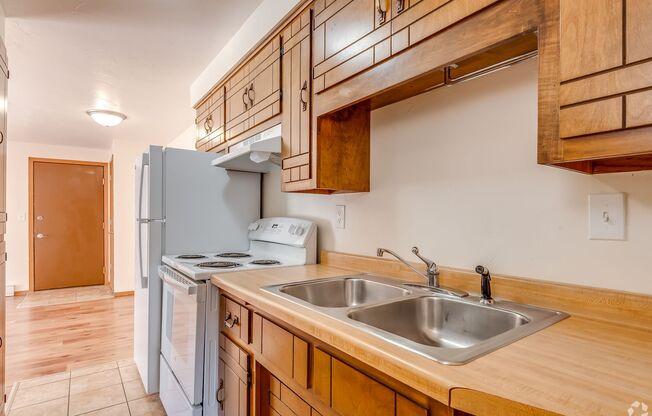 1 bed, 1 bath, 490 sqft, $849.99, Unit 1670-06