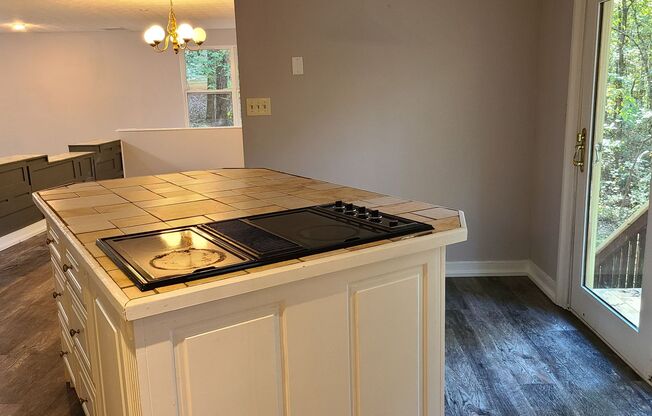 3 Bedroom 2 Bath Home - Cul-de-sac, Newnan, GA