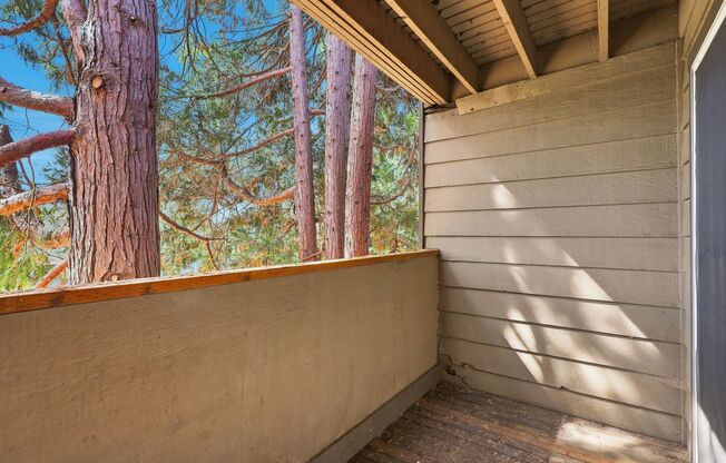 2 beds, 1 bath, 803 sqft, $1,592, Unit CMV 12223 - 305