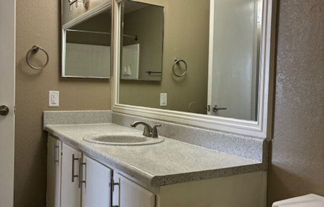 2 beds, 2 baths, 997 sqft, $1,500, Unit MA 222