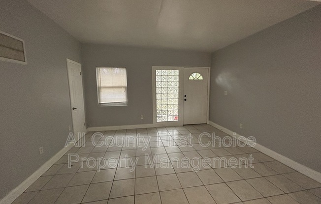 6366 21 AVE N