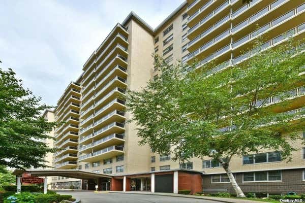 1 bed, 1 bath, $2,300, Unit 9J