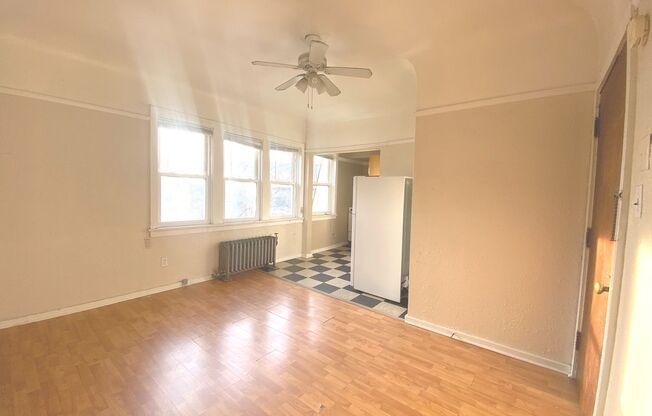 Studio, 1 bath, $750, Unit 36