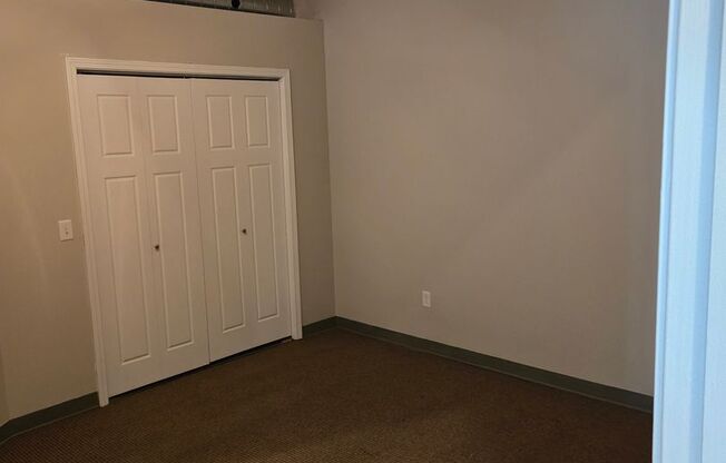 2 beds, 2 baths, 1,100 sqft, $898, Unit 617