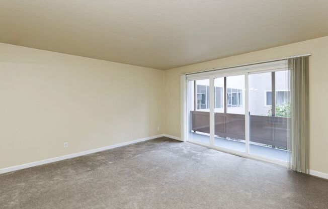 2 beds, 1 bath, 900 sqft, $2,445, Unit 206