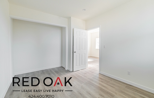1028 W 110 ST