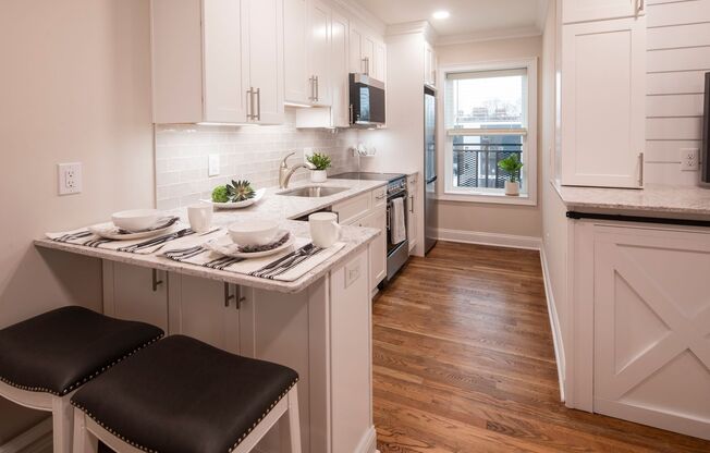 Studio, 1 bath, 380 sqft, $1,995, Unit 210