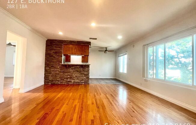 127 E BUCKTHORN