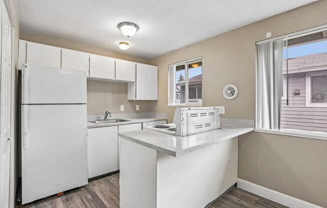 2 beds, 1 bath, 800 sqft, $1,325, Unit 431-01-15