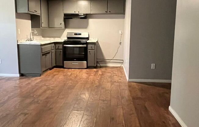 1 bed, 1 bath, 730 sqft, $1,650, Unit 18