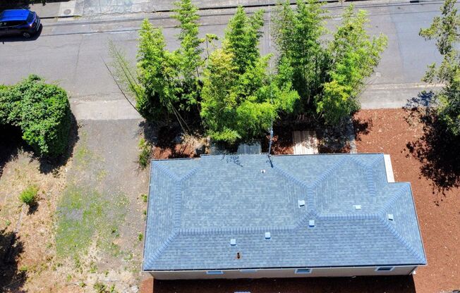 3 Bedroom, 1 Bathroom S. Eugene Home
