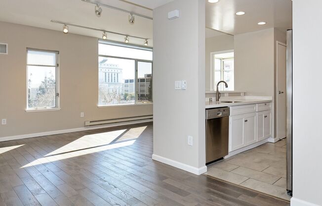 2 beds, 2 baths, 920 sqft, $3,095, Unit 303